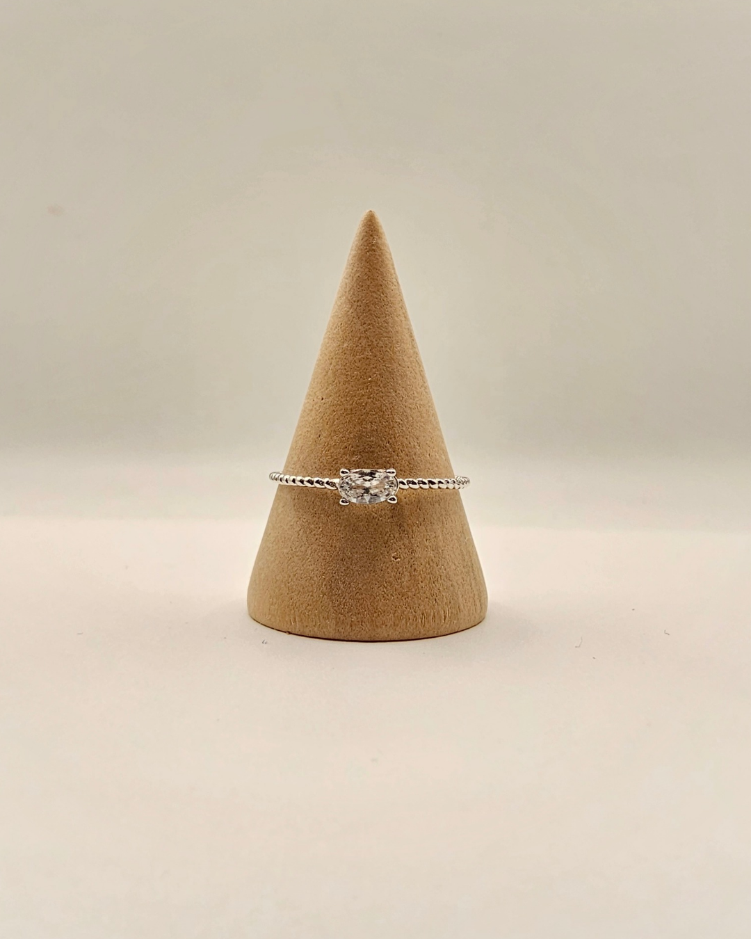 Oval silver ring