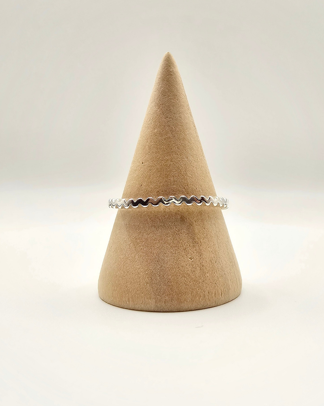 Zigzag ring