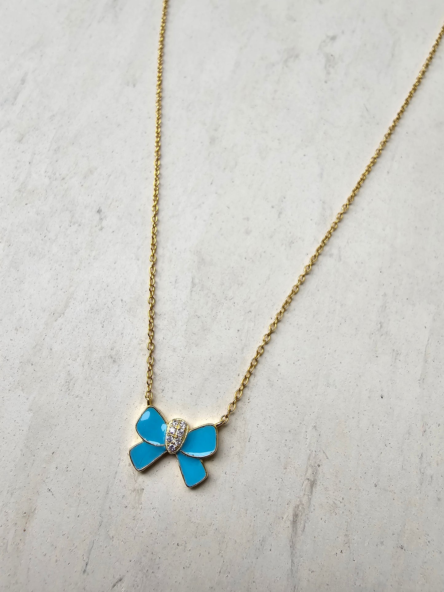 Bow necklace