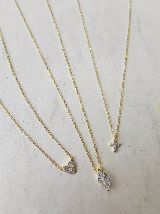 Golden mini necklaces