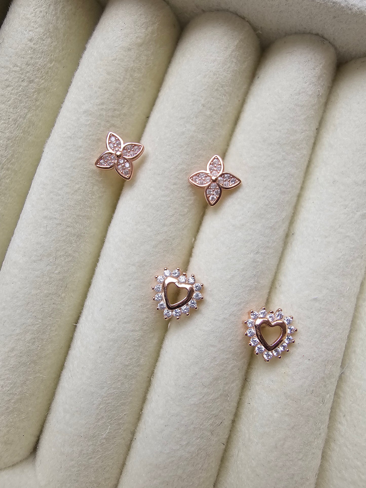 Rosegold studs