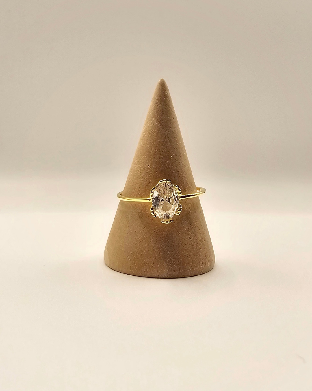 Oval golden ring