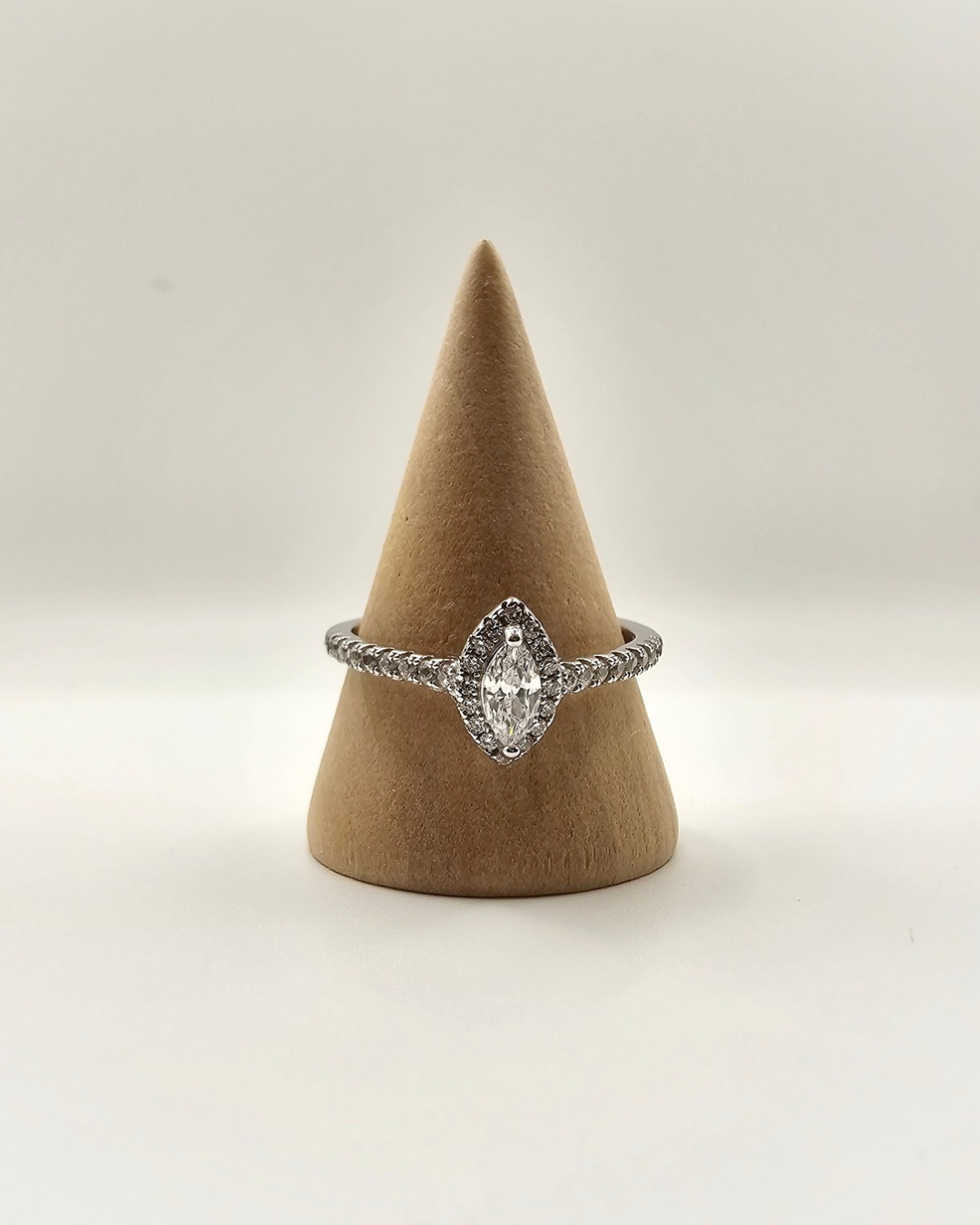 Marquise ring